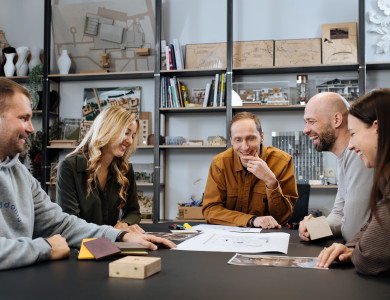 We are a team of
designers, craftsmen,
and artists